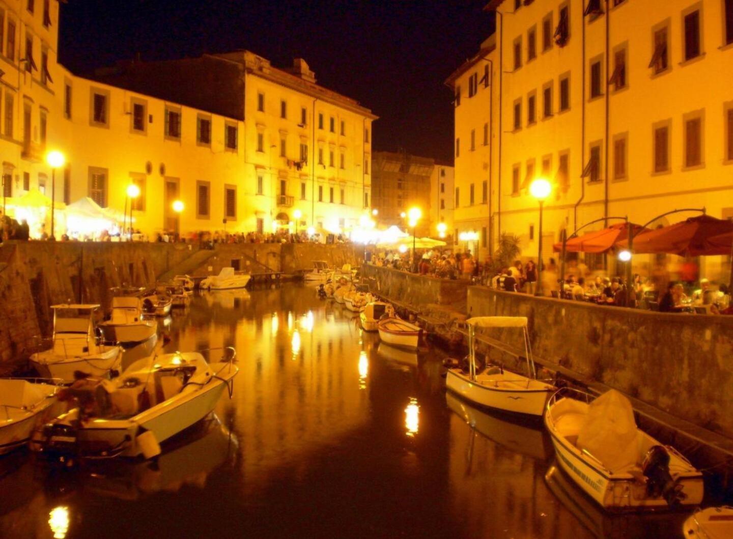 Onda Di Porta A Mare Leilighet Livorno Eksteriør bilde